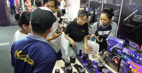 Triển lãm phụ kiện ô tô 2023: Nhìn lại khoảnh khắc ấn tượng tại gian hàng Vislight